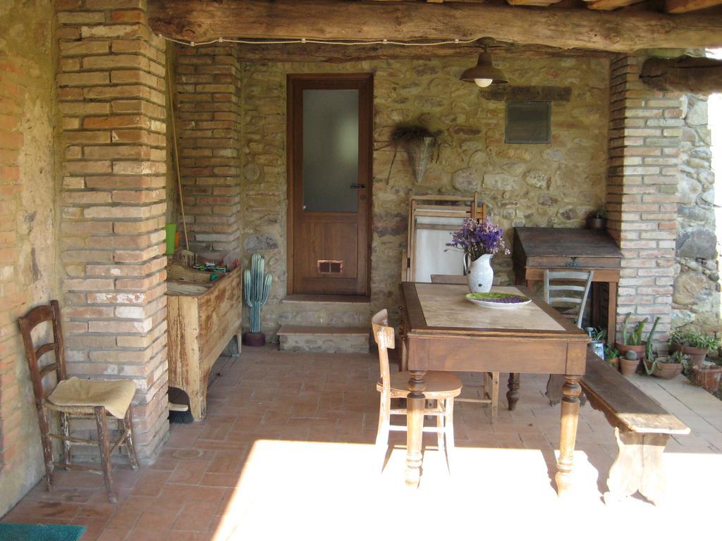 Agriturismo Il Casalino Пари Екстериор снимка