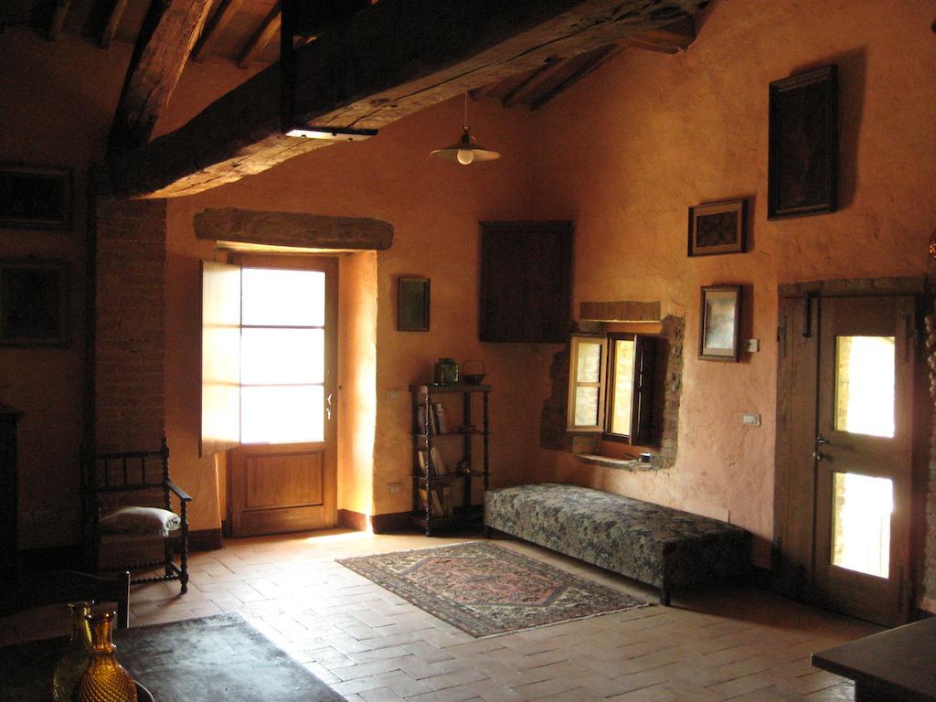 Agriturismo Il Casalino Пари Стая снимка